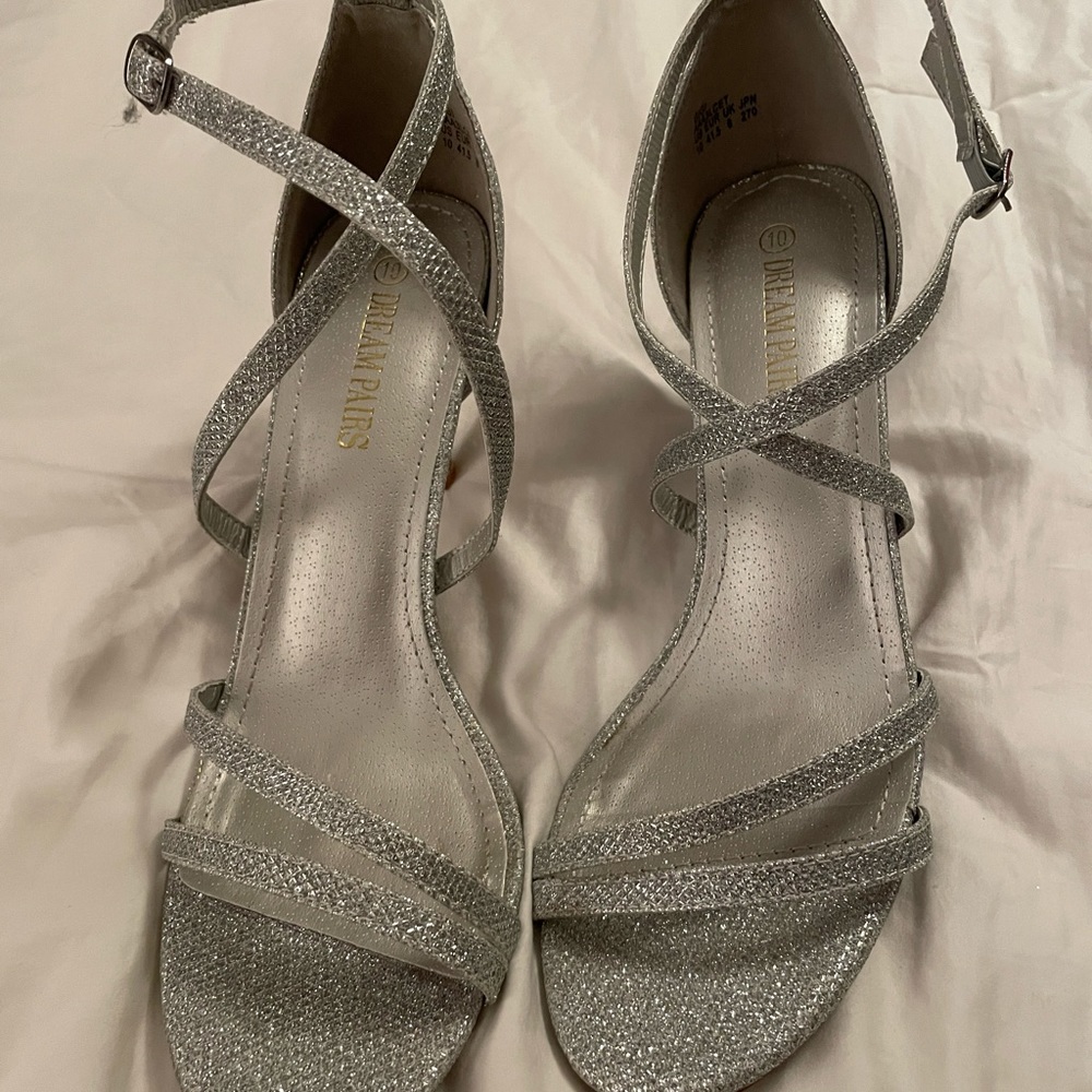 Dream Pairs Silver Sparkle women’s Dress Shoes